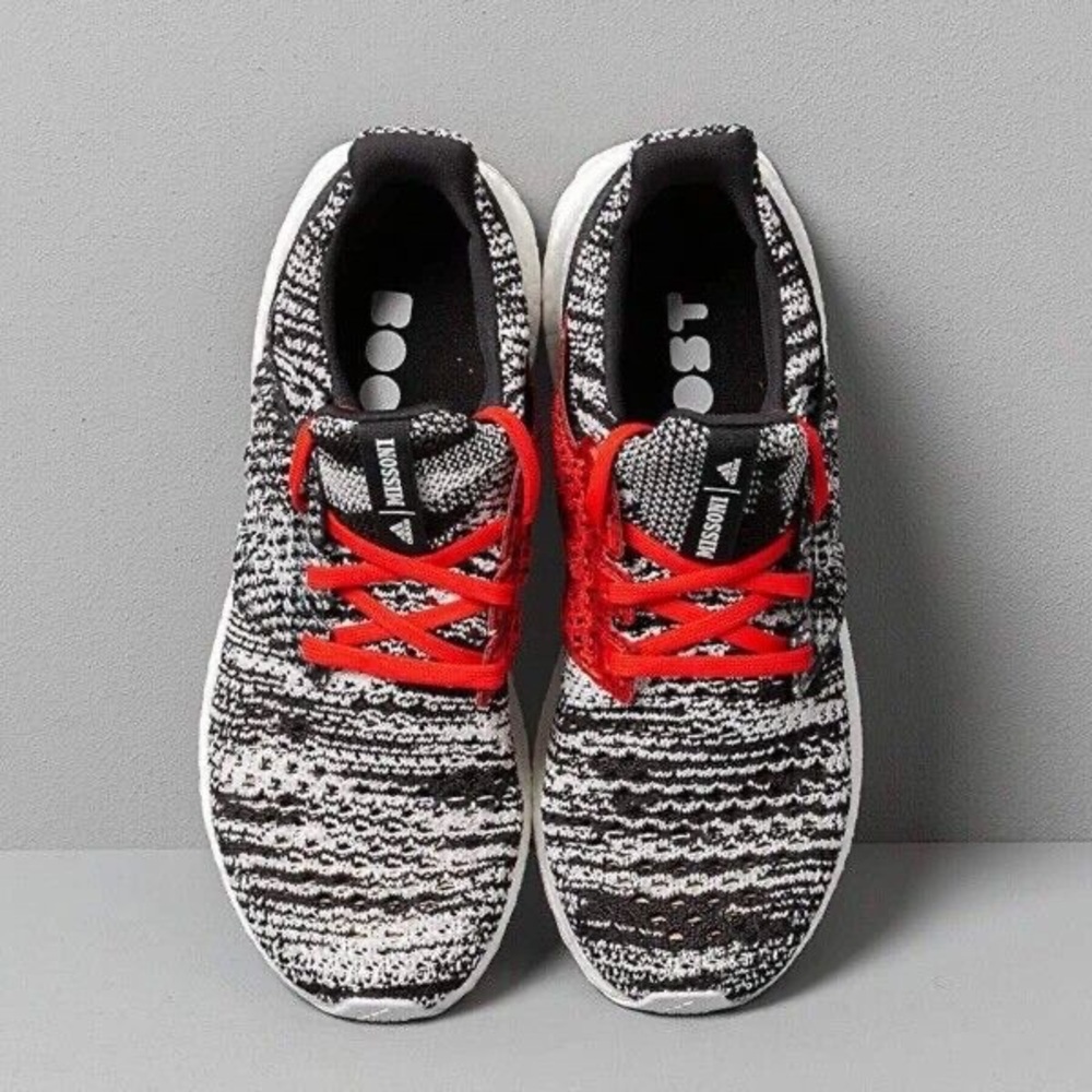 adidas Missoni x
UltraBoost Clima